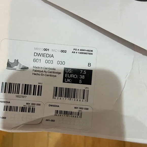 ALDO Dweidia Red Women’s Sneakers size 7.5M - Picture 6 of 6